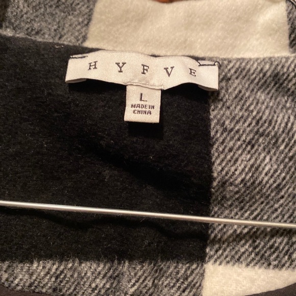 Jacket/Cardigan - Picture 2 of 3